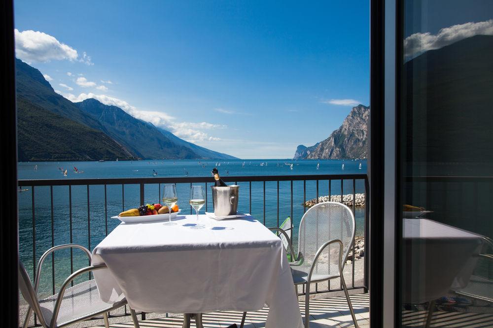 Hotel Lido Blu - Surf & Bike Torbole Sul Garda Exterior foto