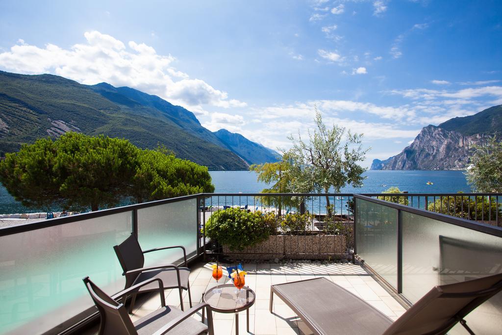 Hotel Lido Blu - Surf & Bike Torbole Sul Garda Exterior foto