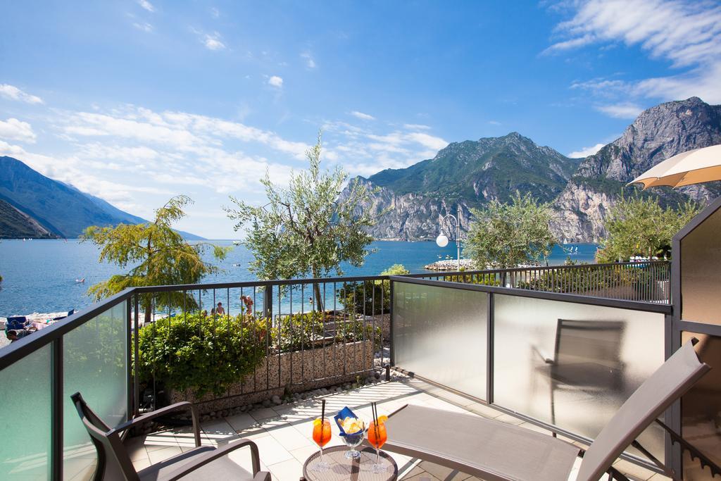 Hotel Lido Blu - Surf & Bike Torbole Sul Garda Exterior foto