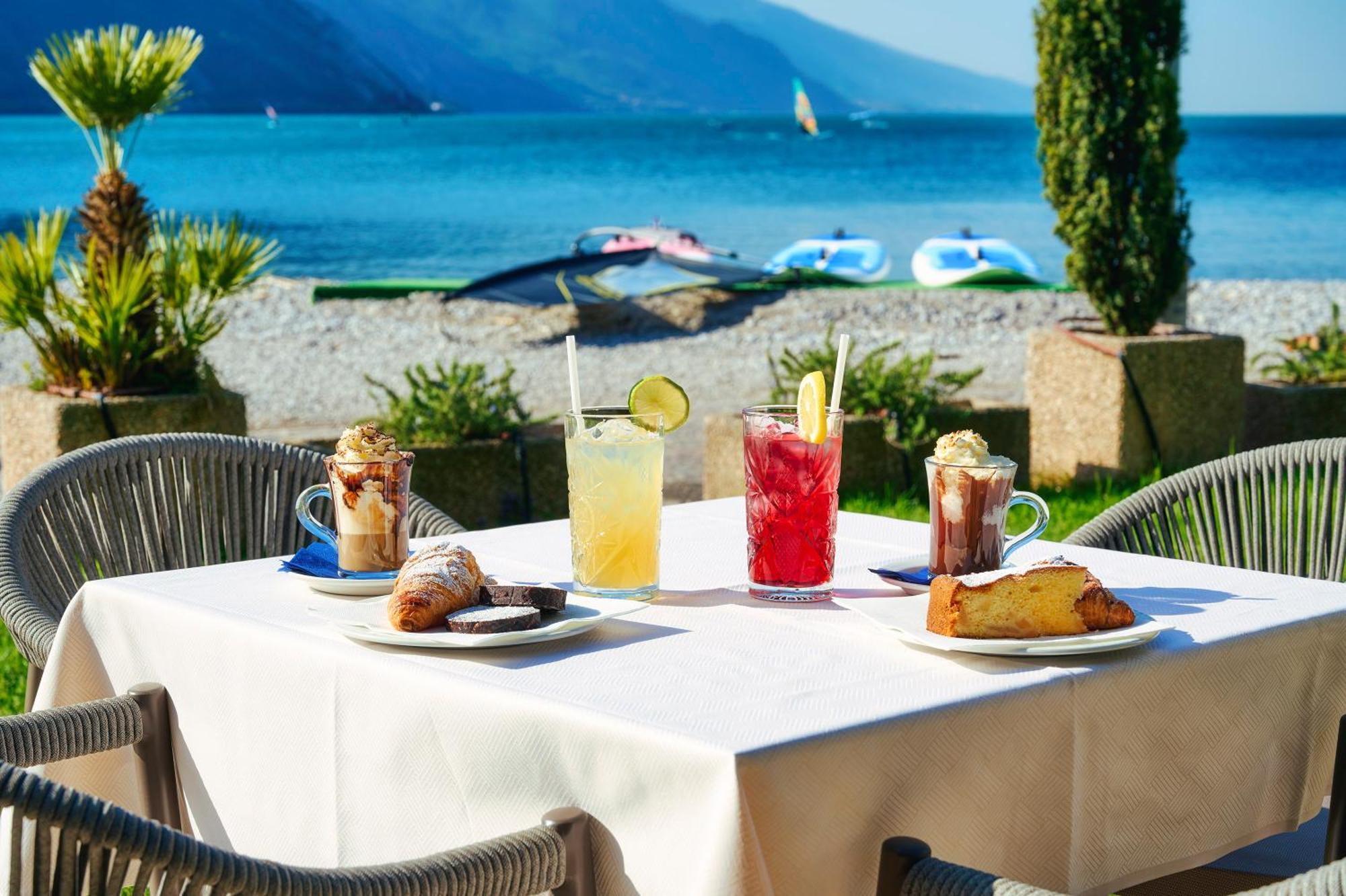 Hotel Lido Blu - Surf & Bike Torbole Sul Garda Exterior foto