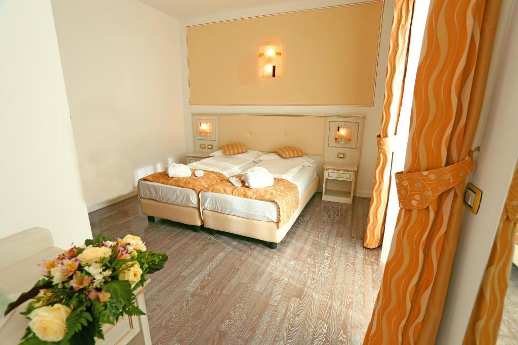 Hotel Lido Blu - Surf & Bike Torbole Sul Garda Exterior foto