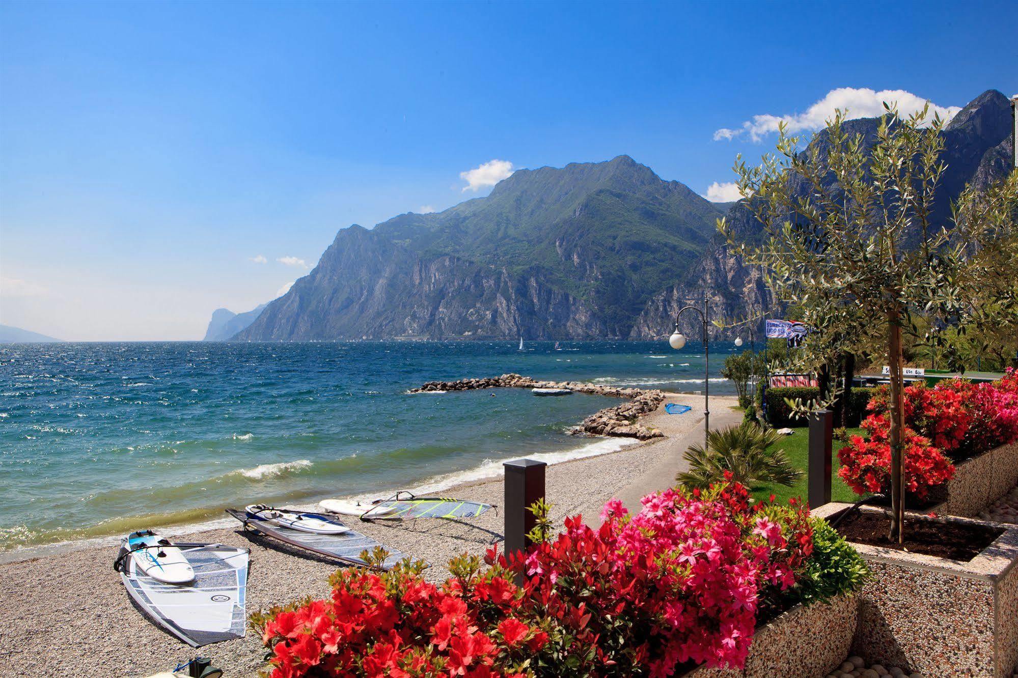 Hotel Lido Blu - Surf & Bike Torbole Sul Garda Exterior foto